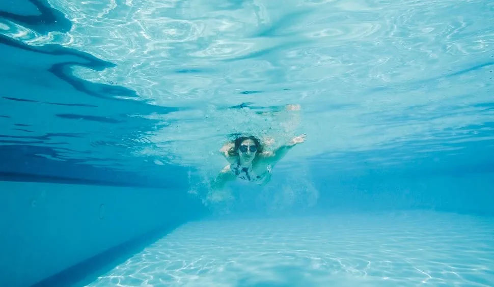What Are the Types of Survival Swimming?